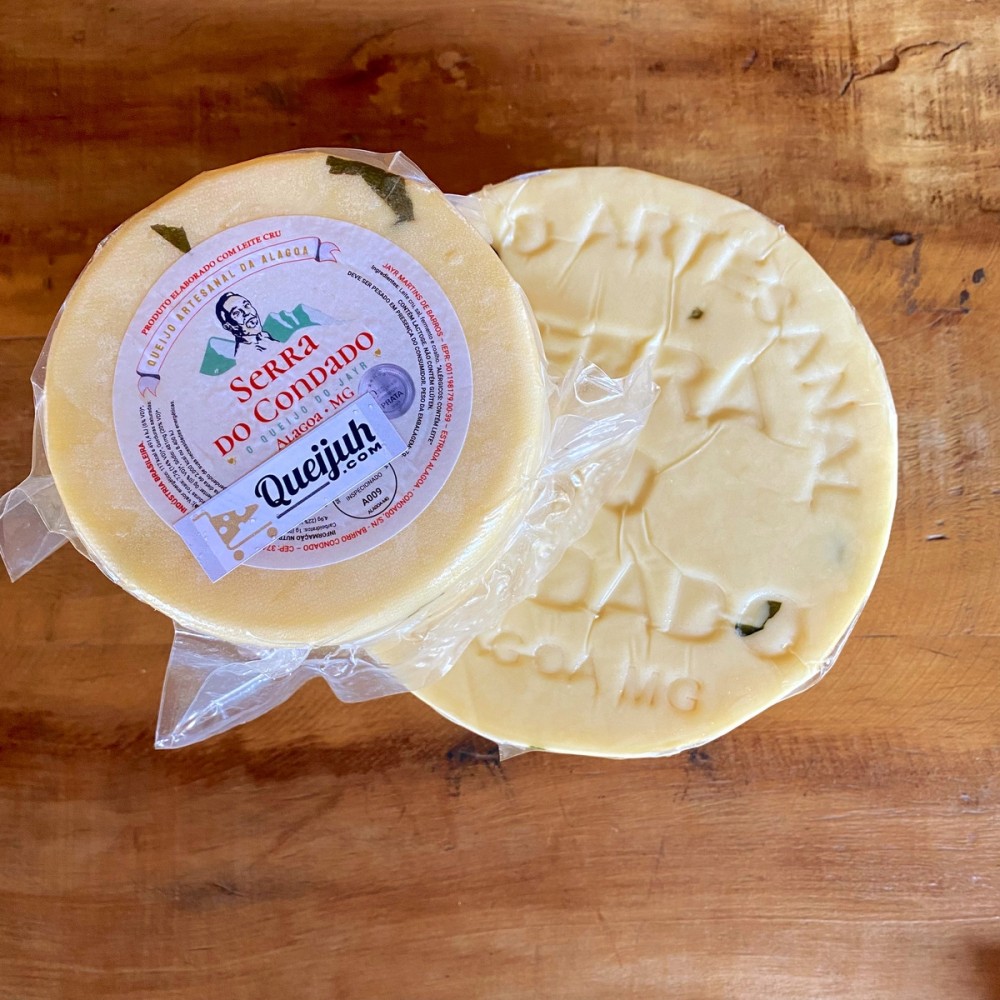 Queijo da Alagoa Tipo Parmesão Serra do Condado - Com Ervas