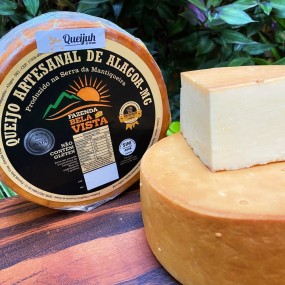 Queijo da Alagoa Tipo Parmesão Defumado da Fazenda Bela Vista