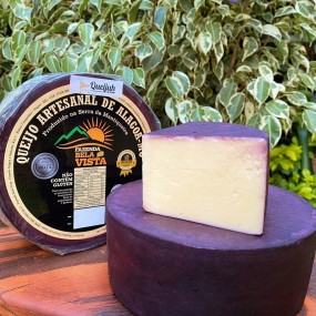 Queijo da Alagoa Tipo Parmesão Curado no Vinho da Fazenda Bela Vista 